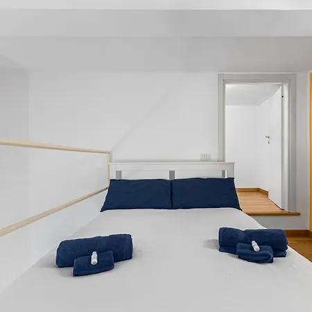 Appartement Metro Duomo - Station - Loft Ac And Wifi Milaan